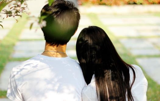 與性格內(nèi)向人的約會(huì)技巧