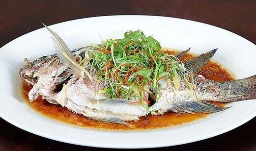 做美味清蒸魚 八個(gè)技巧不能少
