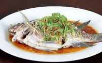 做美味清蒸魚(yú) 八個(gè)技巧不能少