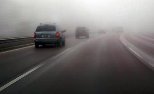 霧天開車我們要注意啥問題？
