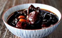 女性經(jīng)期吃什么好？經(jīng)期排毒與緩解痛經(jīng)的食物推薦