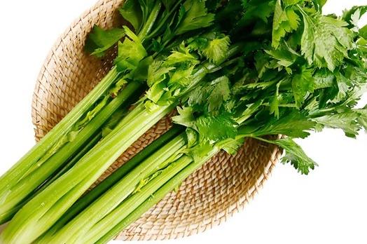 盤(pán)點(diǎn)芹菜的功效與作用 推薦六大芹菜菜譜