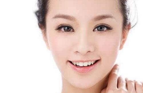 卸妝勿入6誤區(qū) 錯(cuò)誤卸妝法讓肌膚粗糙難看
