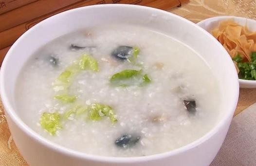 女性熬夜吃什么好？5款湯羹助你排毒養(yǎng)顏