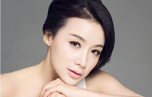 派對(duì)妝容一招搞定 工作娛樂(lè)兩不誤
