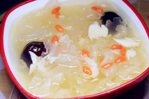 十大美容養(yǎng)顏食譜幫你告別壞肌膚！