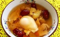 吃什么養(yǎng)顏補(bǔ)水？美容養(yǎng)顏的食物有哪些？