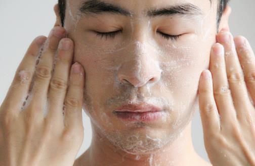 男人正確護(hù)膚的方法