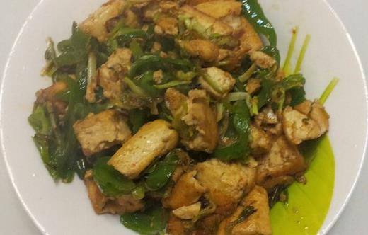 青椒炒豆腐有不錯(cuò)的軟化血管效果