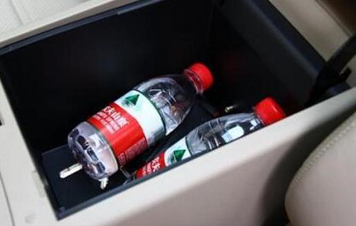 喝車里放的礦泉水會致癌？