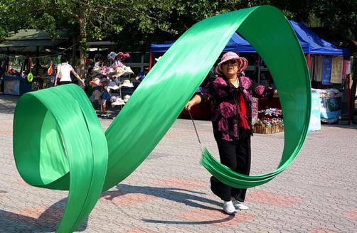 老人常跳廣場(chǎng)舞對(duì)膝蓋不好？