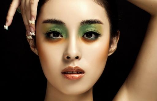 這些低級彩妝誤區(qū)你造嗎？