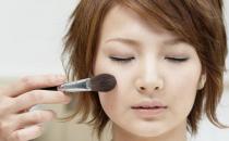 化妝技巧 無(wú)暇裸透美肌手到擒來(lái)