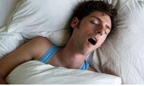 男人為啥老愛(ài)打鼻鼾？