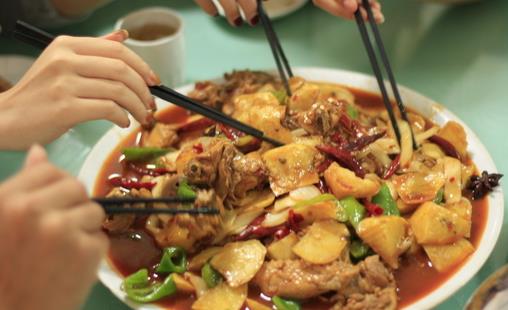 沙灣大盤雞怎么做?大盤雞的經(jīng)典做法
