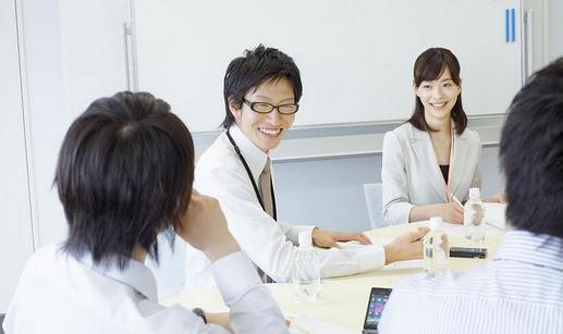 職場(chǎng)新人應(yīng)該如何度過(guò)心理斷乳期