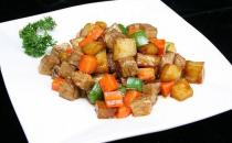 土豆燒牛肉怎么做？