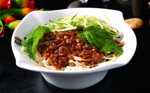 夏季如何做一碗美味炸醬面？