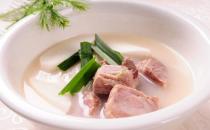 煲排骨湯不放鹽補(bǔ)鈣效果更好哦！