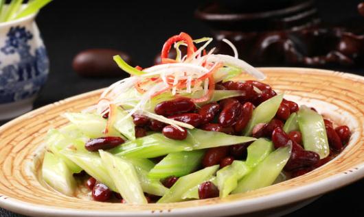 怎么做西芹豆泡？