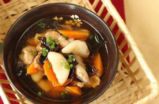 如何制作菱角瘦肉湯？