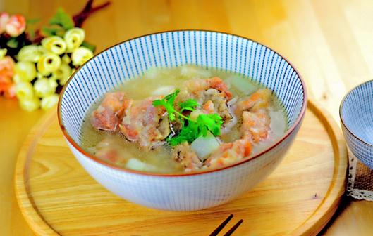 冬季是進(jìn)補(bǔ)的最佳季節(jié) 進(jìn)補(bǔ)需謹(jǐn)慎