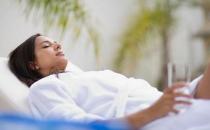 板床硬度、枕頭高度決定睡眠質(zhì)量