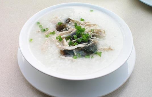 做一鍋軟糯美味的皮蛋瘦肉粥吧！