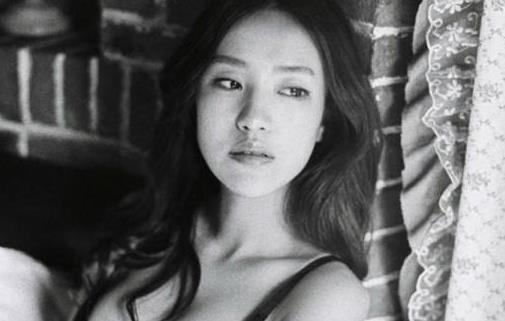 月經(jīng)前后白帶褐色正常嗎？