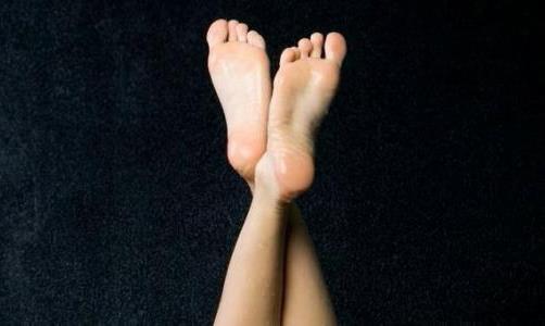 甲溝炎是什么？患甲溝炎的原因