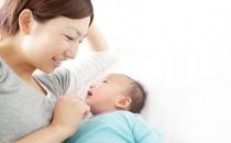 如何訓(xùn)練寶寶抓東西？