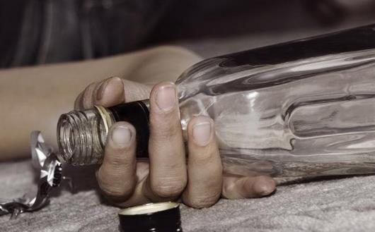 喝酒少不了 這樣做最大程度保護(hù)你的胃