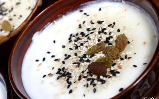 酸奶太單調(diào)不愛喝？教你做酸奶小點心，吃到停不下來
