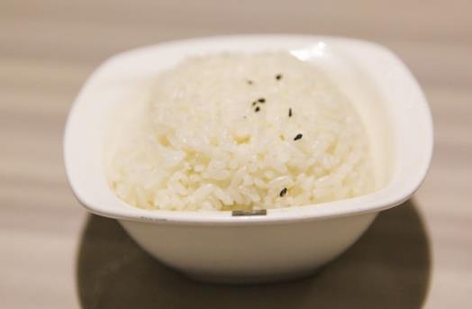 動(dòng)手做蜂蜜果凍小點(diǎn)心，孩子放心吃