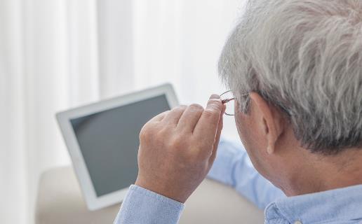 學(xué)會四個小妙招緩解老花眼不適 老花眼的注意事項