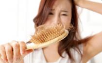 防脫治脫只靠洗護(hù)還不夠 頭發(fā)油膩的原因