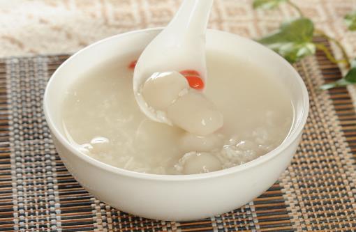 感冒雖然我們不能制服它 但還是有預(yù)防和緩解癥狀的辦法