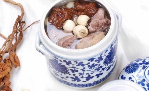兩個(gè)養(yǎng)生黃金期，一個(gè)是睡前，一個(gè)竟是…99%的人都不知道