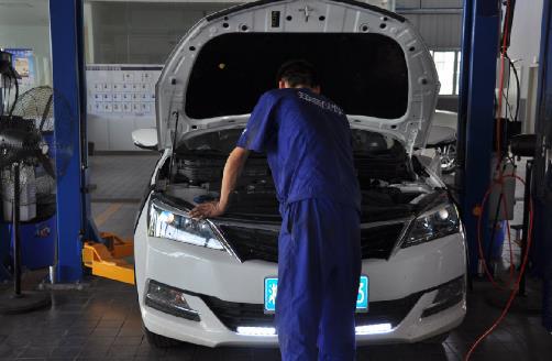 汽車報(bào)廢前，別忘了留下這4個零件，比報(bào)廢拿到的錢還要多