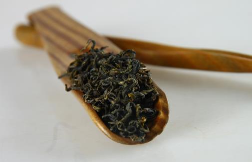 紅茶、綠茶到底喝哪種茶最養(yǎng)胃？天天喝茶水，你未必喝對(duì)