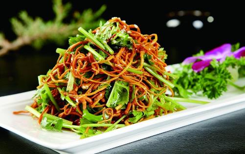 它的“香味”圈粉無(wú)數(shù)，又讓人嗤之以鼻，殊不知，吃了它