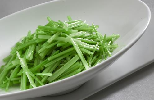 吃芹菜能夠排毒清腸？“清腸”可以清宿便？答案可能在你