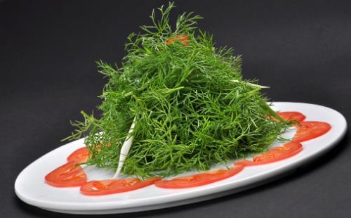 茴香價格便宜，營養(yǎng)并不少，可是營養(yǎng)師提醒，用茴香做餡