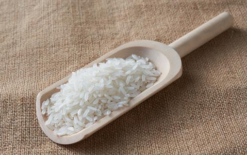 大米放冰箱容易被污染？假！但有些食物寧愿扔了，也不能