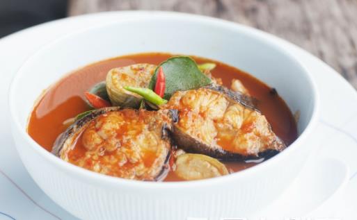 夏季吃茄子，營(yíng)養(yǎng)價(jià)值多，清熱解暑，平穩(wěn)血壓！你吃對(duì)了