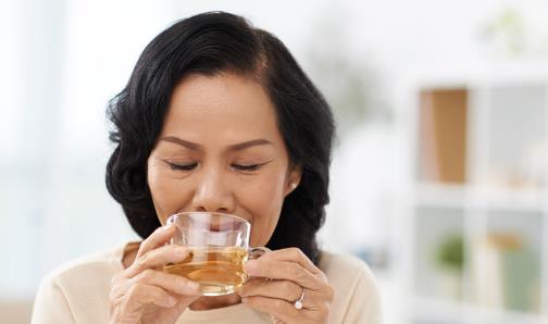 夏季喝涼茶瀉火解毒涼血利咽 喝涼茶的注意事項(xiàng)
