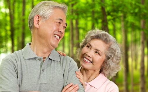 為什么有些人的頭發(fā)兩鬢會(huì)先白