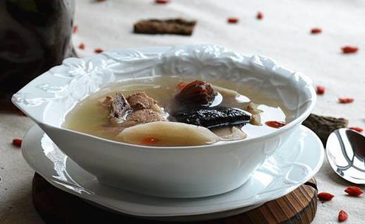 抵抗力不夠易感冒 秋季養(yǎng)生八款藥膳
