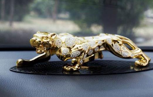 新手開車上路 養(yǎng)成開車的八個好習慣避開危險