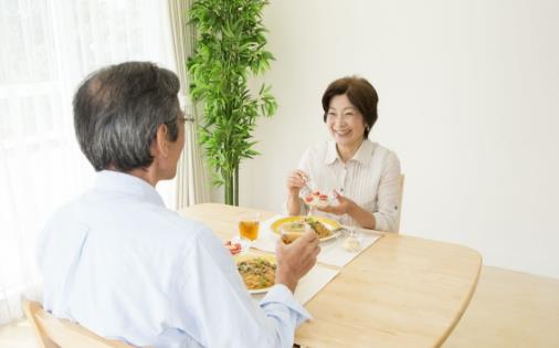 老人吃不下飯的原因 老年人食欲不好五個(gè)方法來應(yīng)對